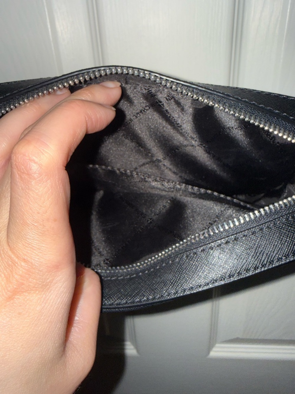 Michael Kors Black Jet Set Crossbody Shoulder Bag - Picture 8 of 9